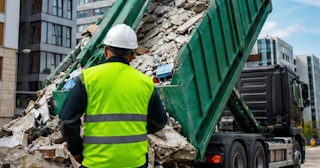 Вывоз строительного мусора в Камышине: услуги лицензированной компании — ПроМусор